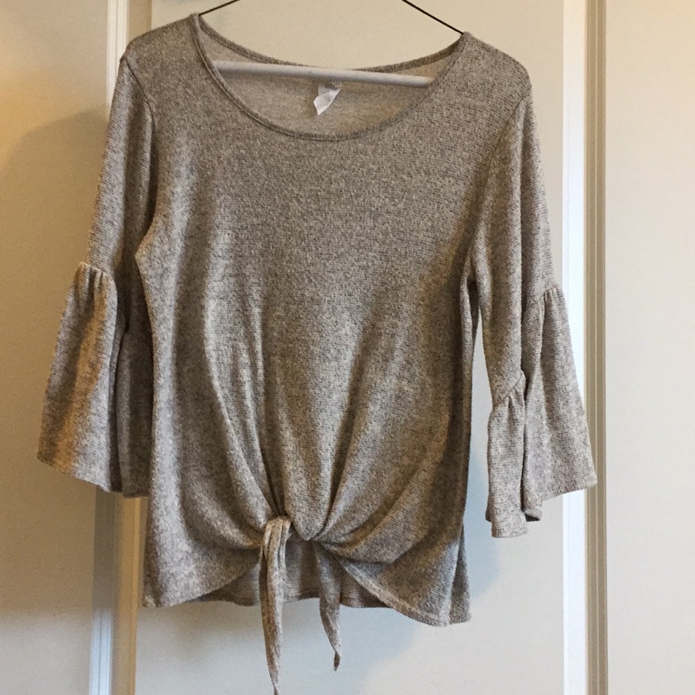 knot tie tee
